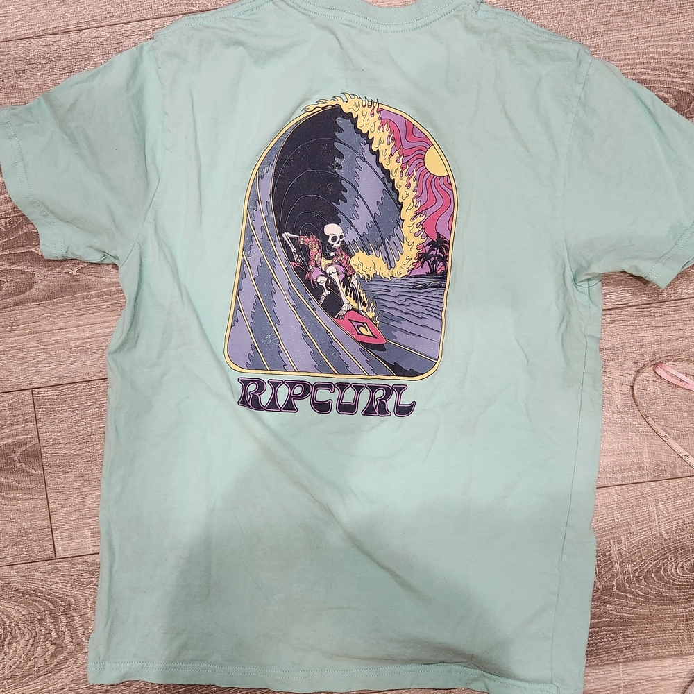Rip Curl Graphic Tee in Light Blue